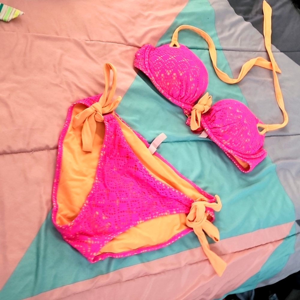Victoria’s Secret swimsuit bikini pink & orange large 🏝